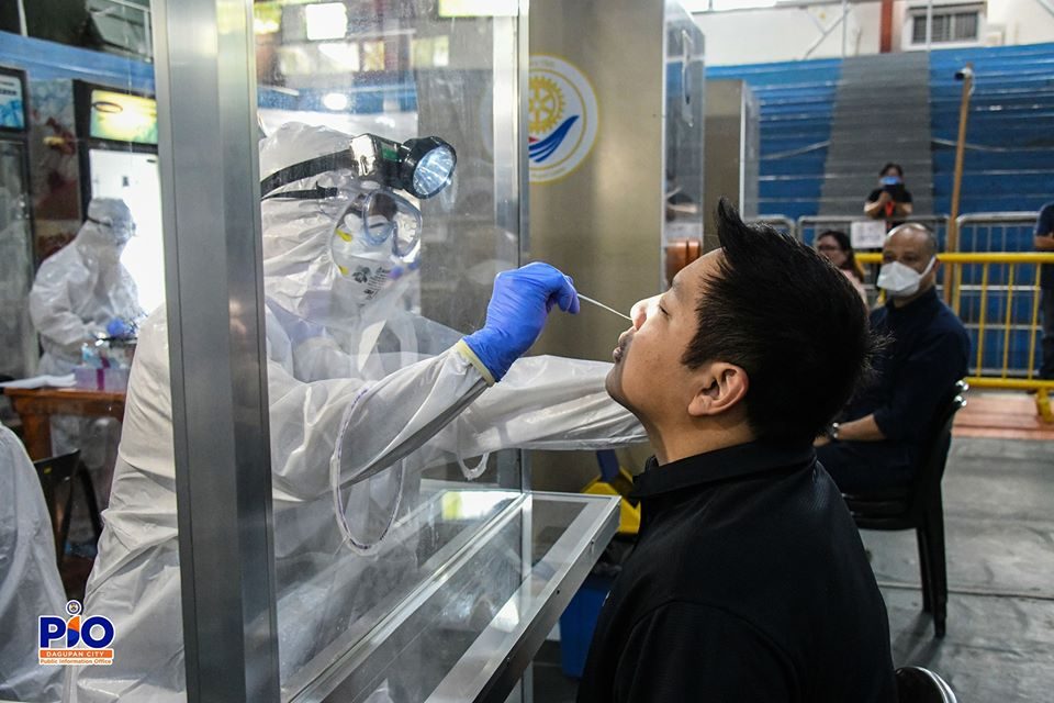 Dagupan City begins risk-based coronavirus testing for 600 frontliners