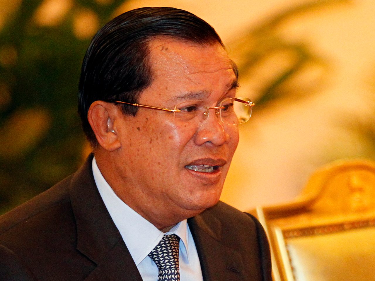 Cambodia PM refuses bet payout after Pacquiao loss