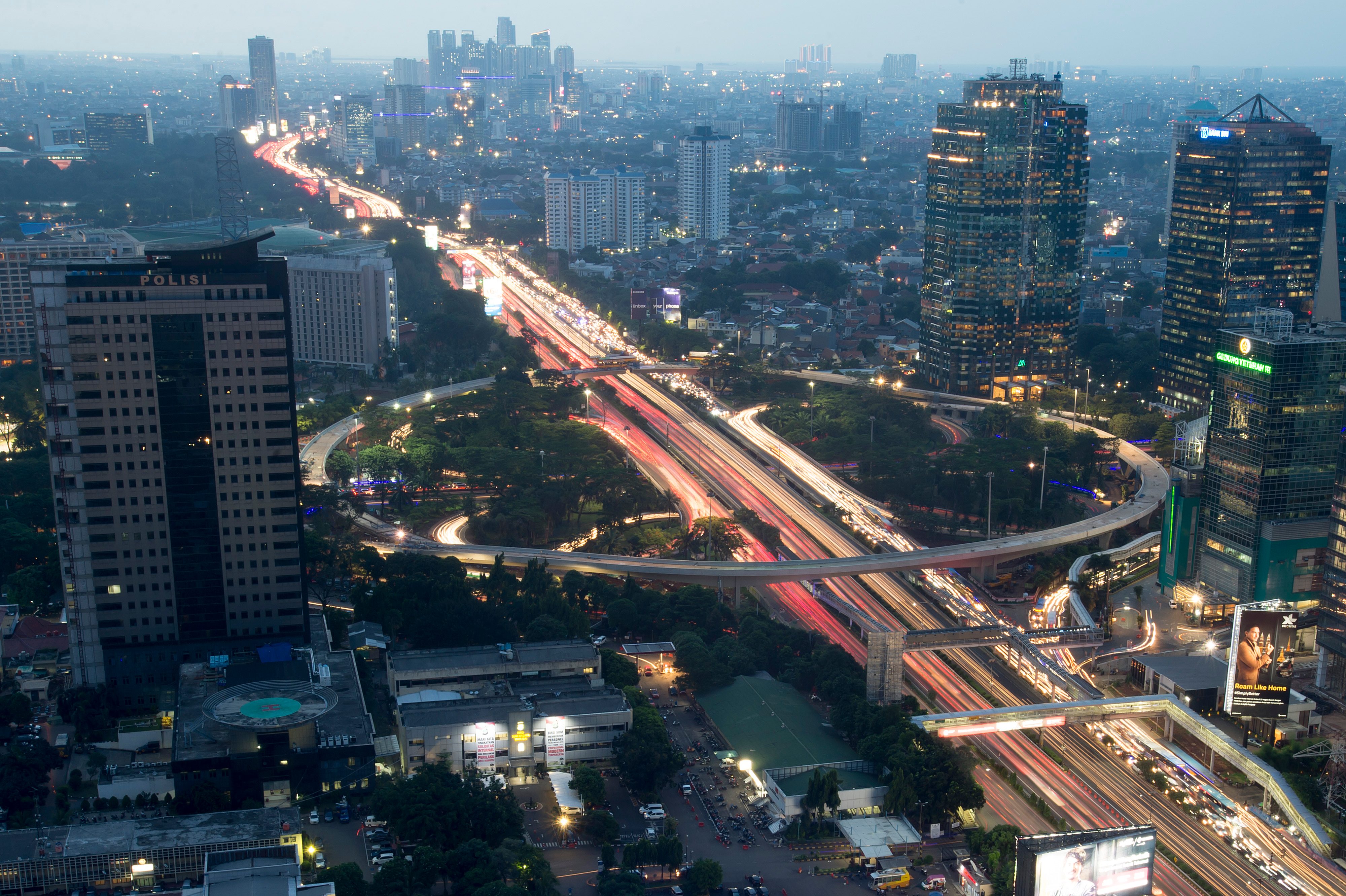 PROYEK. Pembangunan proyek Simpang Susun Semanggi di Jakarta, Selasa, 25 April. Foto oleh Widodo S. Jusuf/ANTARA 