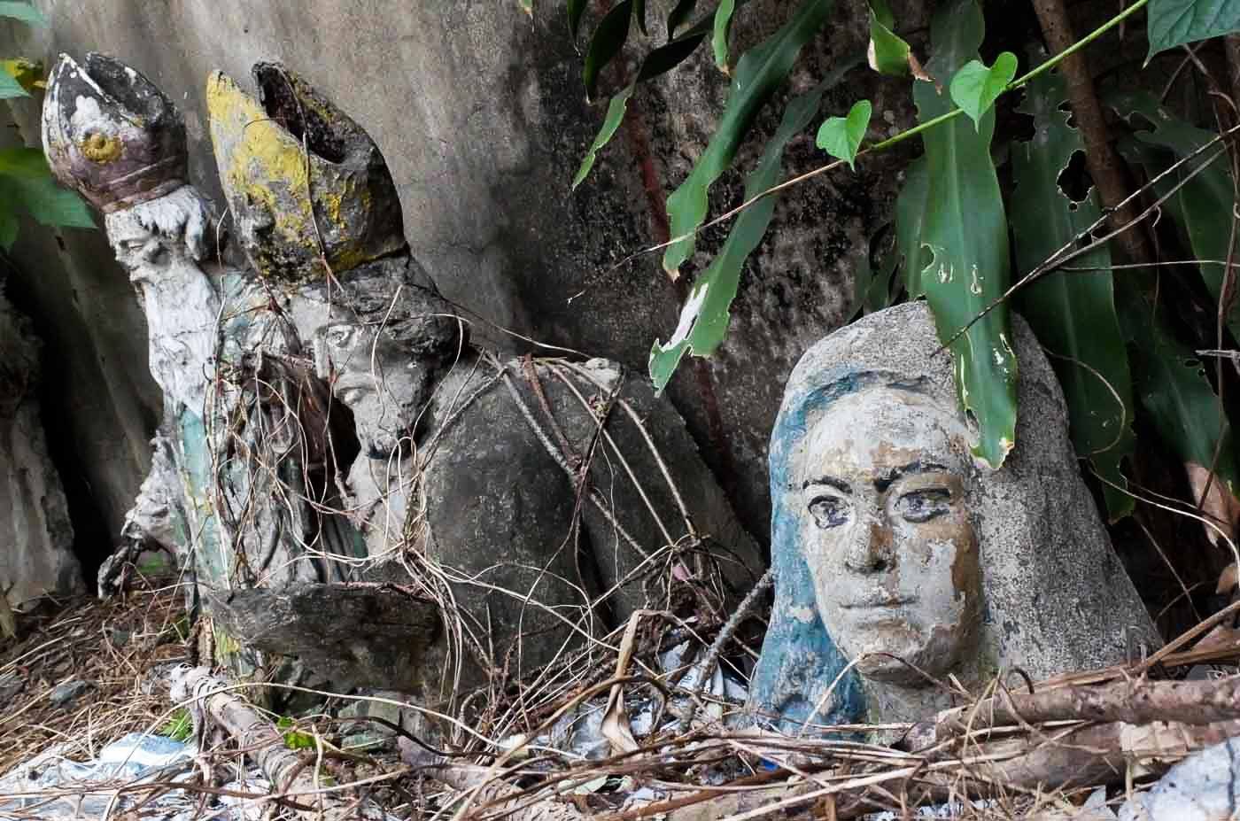 ABANDONED. Relics are not well taken care of, either left or destroyed by property owners to give way to new buildings. Photo by Alecs Ongcal/Rappler  