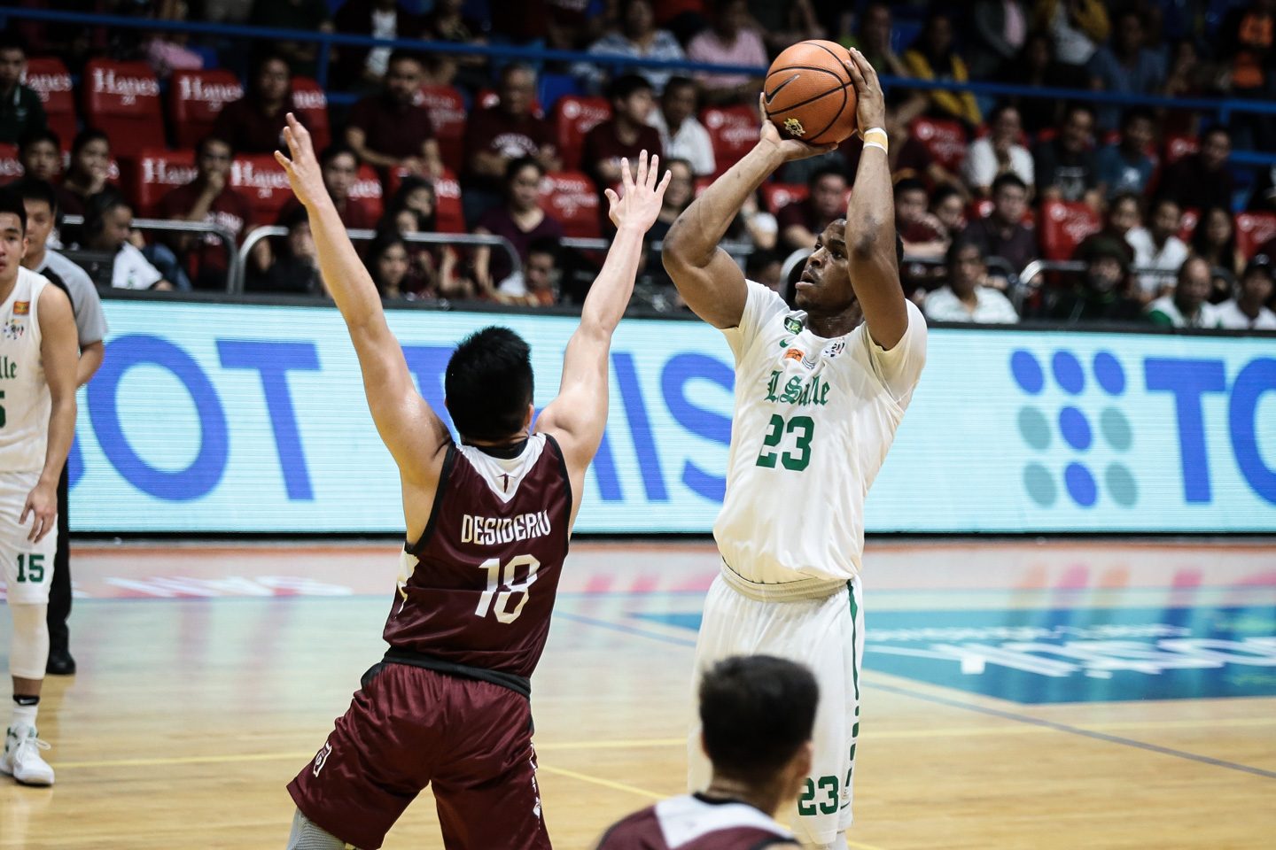 In redemption win, 6-foot-7 small forward Mbala shuts down Desiderio
