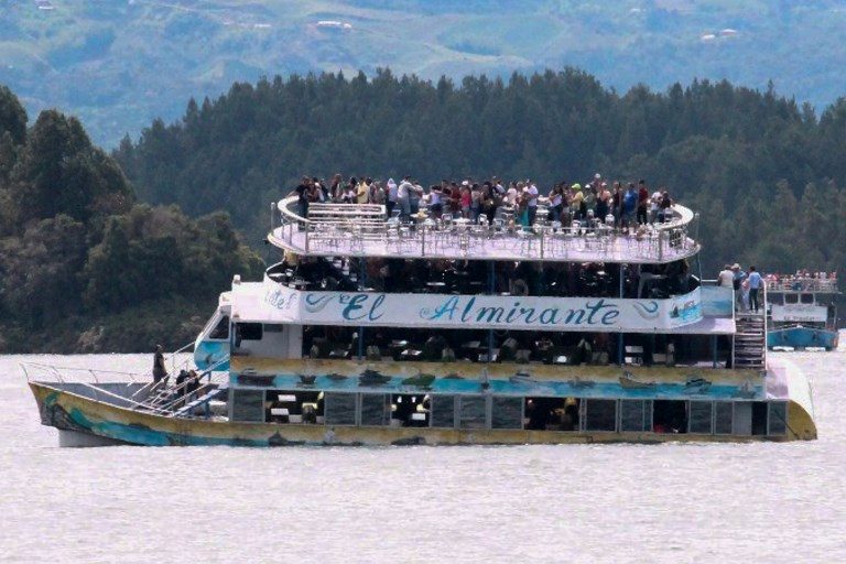 6 dead, 31 missing after Colombia tourist boat sinks – president