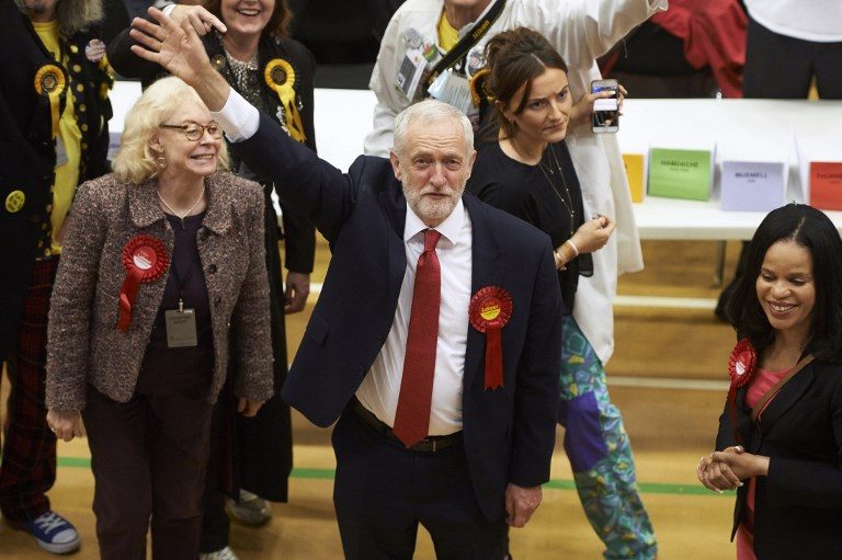VICTORIOUS. Labour party leader Jeremy Corbyn, waves after arriving at the count center in Islington, London, early in the morning of June 9, 2017, hours after the polls closed in Britain's general election. Niklas Halle'n/AFP 