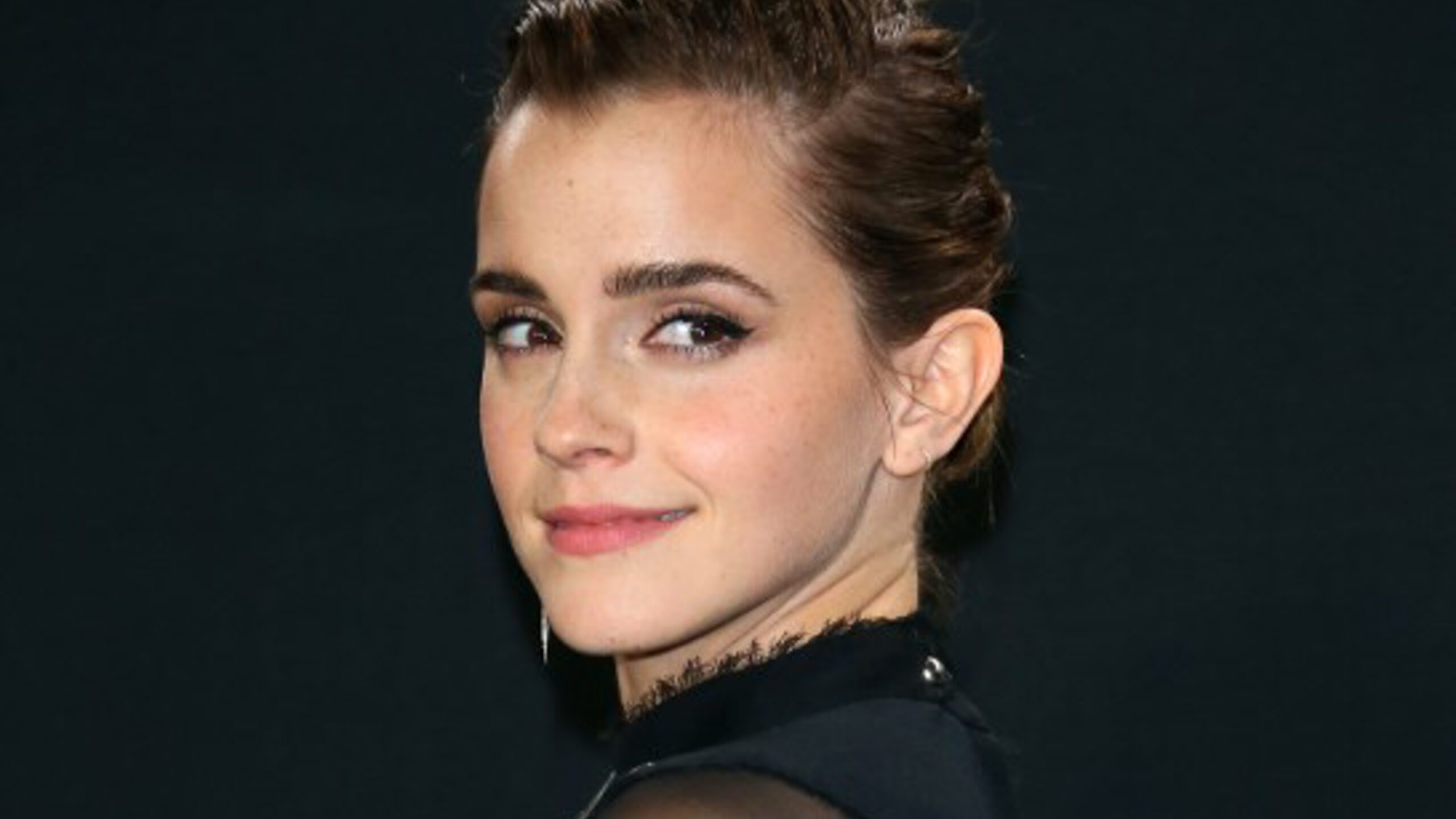 Emma Watson hides copies of ‘Handmaid’s Tale’ across Paris