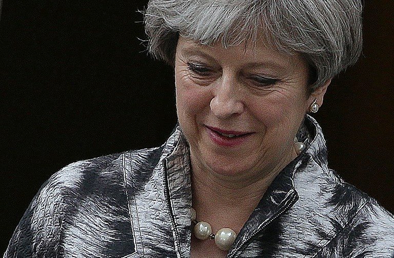 May heads for last-ditch Brussels talks on Brexit deal
