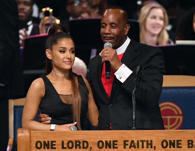 Bishop apologizes for ‘groping’ Ariana Grande