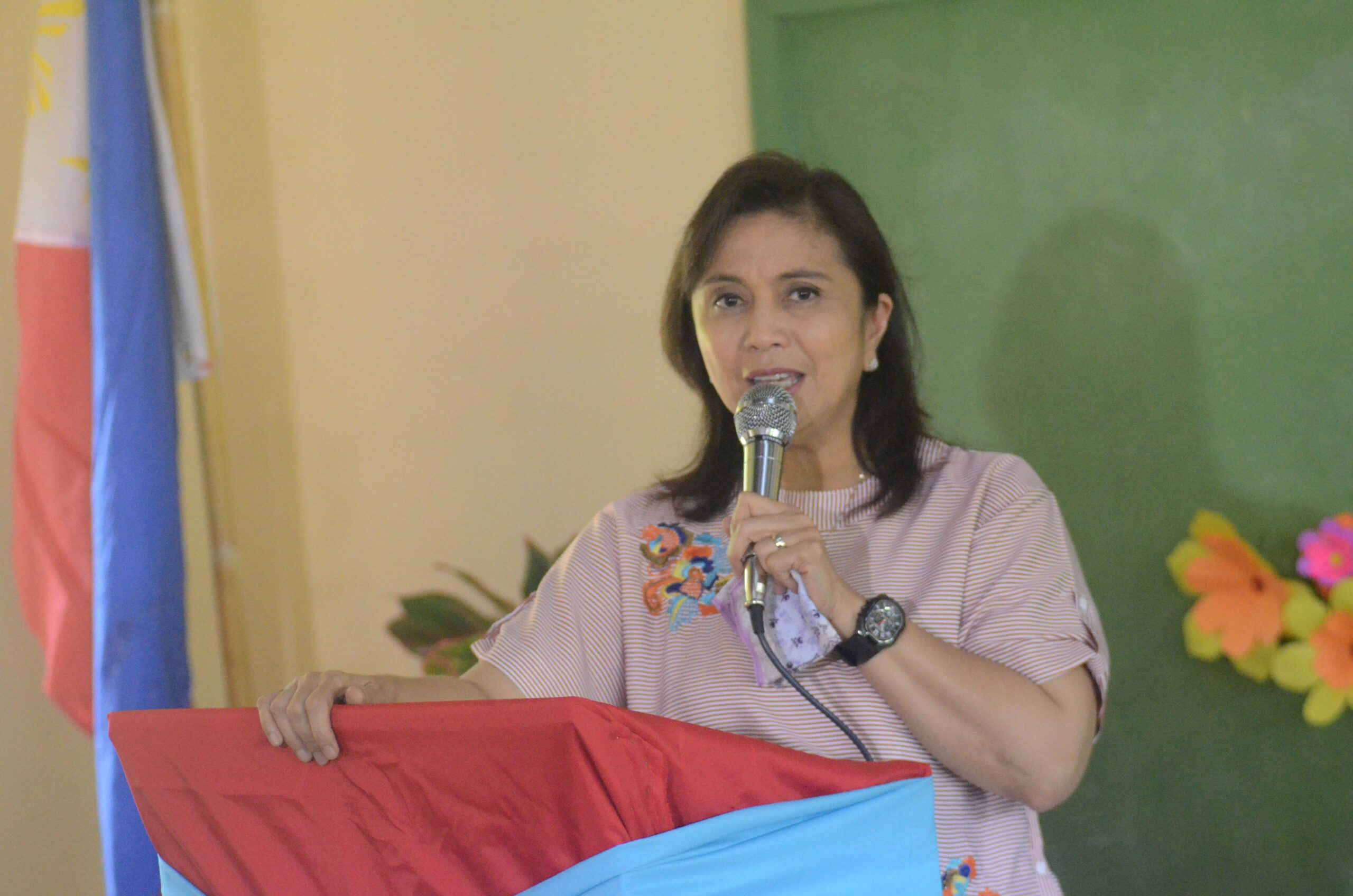 Robredo camp hits alleged plan to abolish VP post under federalism