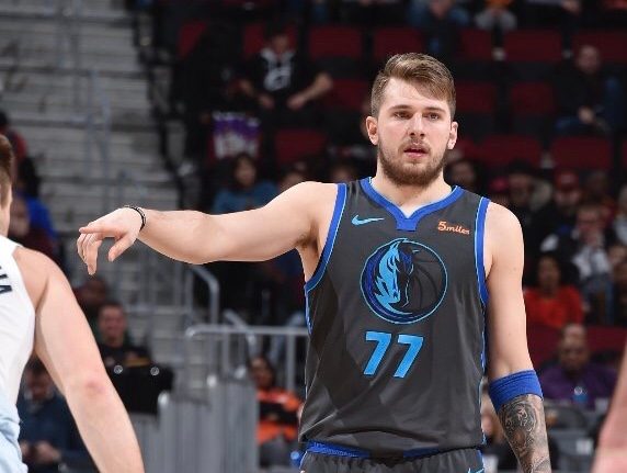Luka Doncic fires season-high 35, gets it done for Mavs