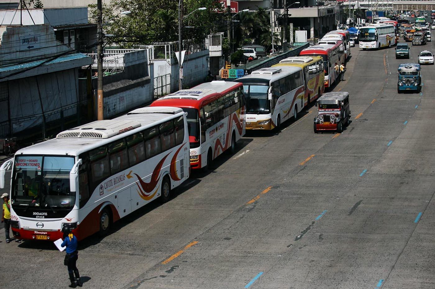 Quezon City court halts EDSA provincial bus ban