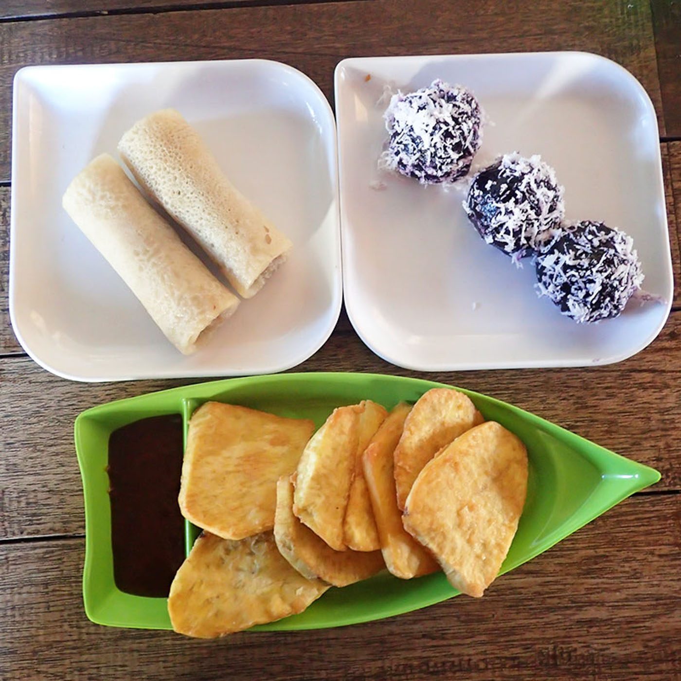 DAILY TREATS. The bangbang usually has fried bananas or sweet potatoes, as well as other sweets made from rice flour or wheat flour. Pictured are some of the common bangbang items.
 
