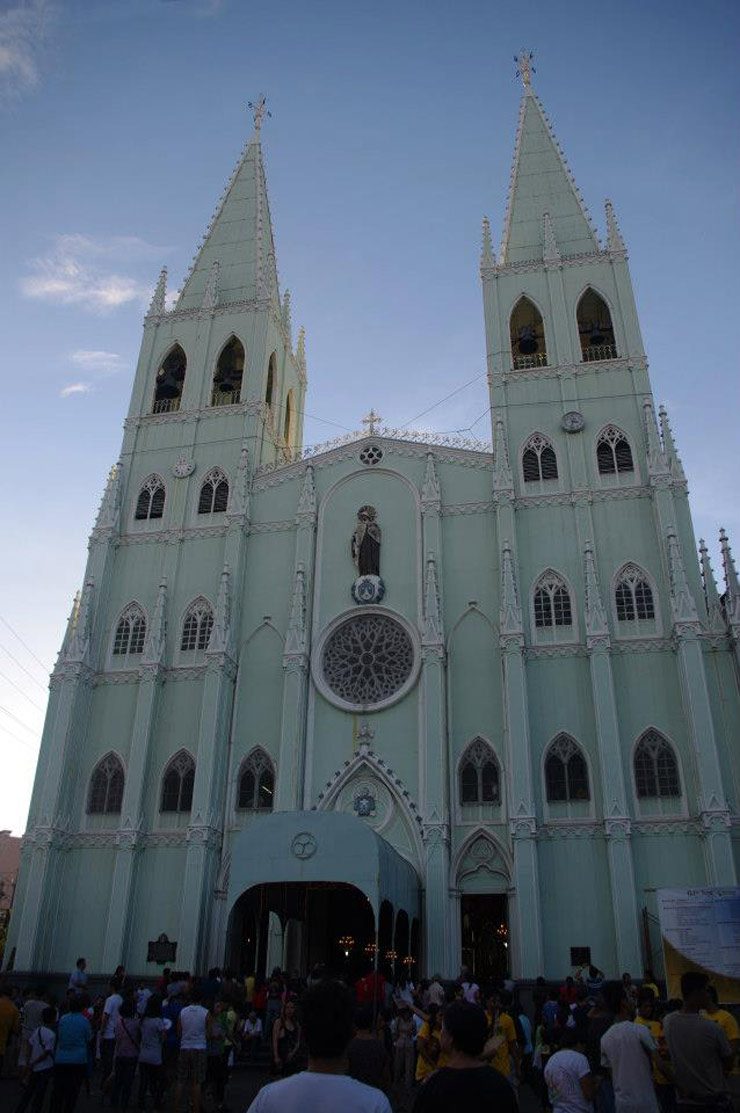 MAJESTIC TWIN SPIRES. San Sebastian Church’s key feature in its façade: the towering spires. Photo by Leon Pangilinan Jr. (tadonggeniuskuno.wordpress.com)