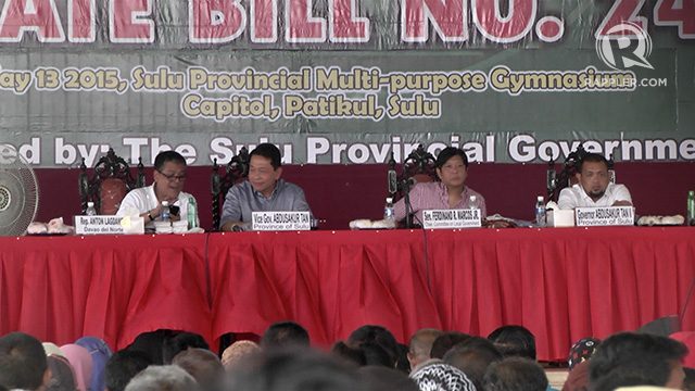 PUBLIC HEARING. (From left) Davao del Norte Representative Antonio Lagdameo Jr, Sulu Vice Governor Abdusakur Tan, Senator Ferdinand Marcos Jr, Sulu Governor Abdusakur Tan II 