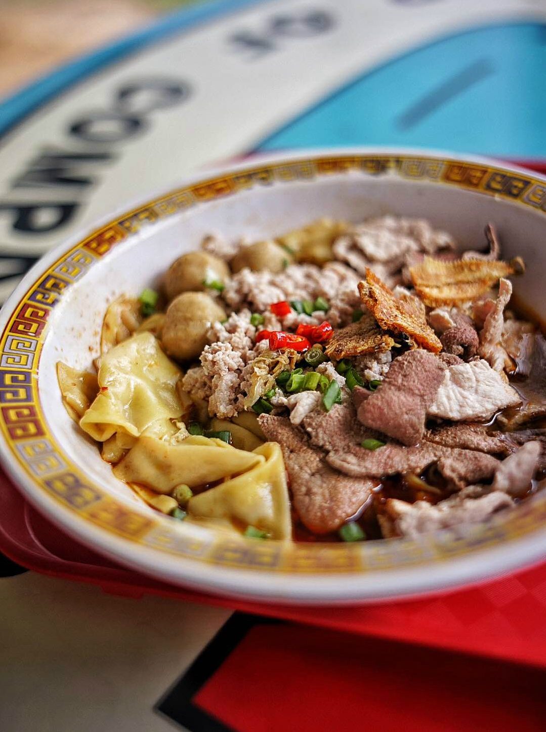 Panduan kuliner Michelin mengakui pedagang makanan jalanan Singapura