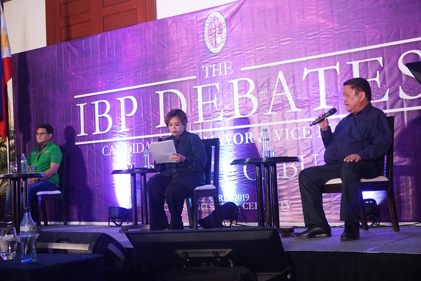 Cebu City Mayor Tommy Osmena and his opponent Vice Mayor Edgardo Labella square off in debate hosted by Integrated Bar of the Philippines before election day. Photo by Ryan Macasero/Rappler 