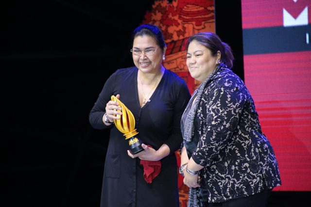'MRS.' Adolfo Alix Jr's film, 'Mrs,' wins the top prize at Sinag Maynila 2016. Photo by Paolo Abad/Rappler  