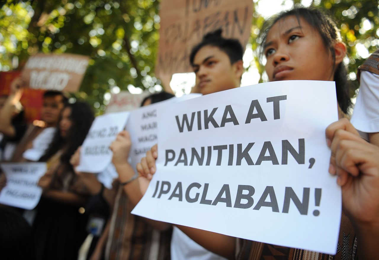SC reiterates Filipino, Panitikan not required in college