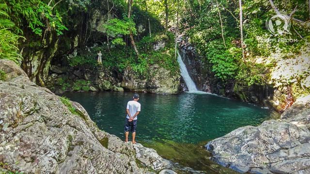 FOR SWIMMING. Recoletos Falls’ pool is perfect for swimming. 