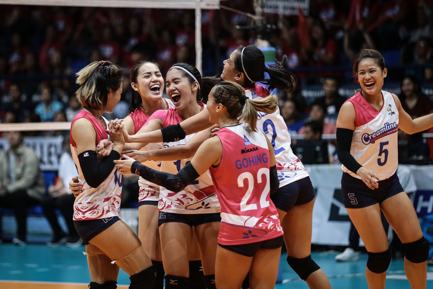 Creamline pins first loss on PayMaya, regains share of lead