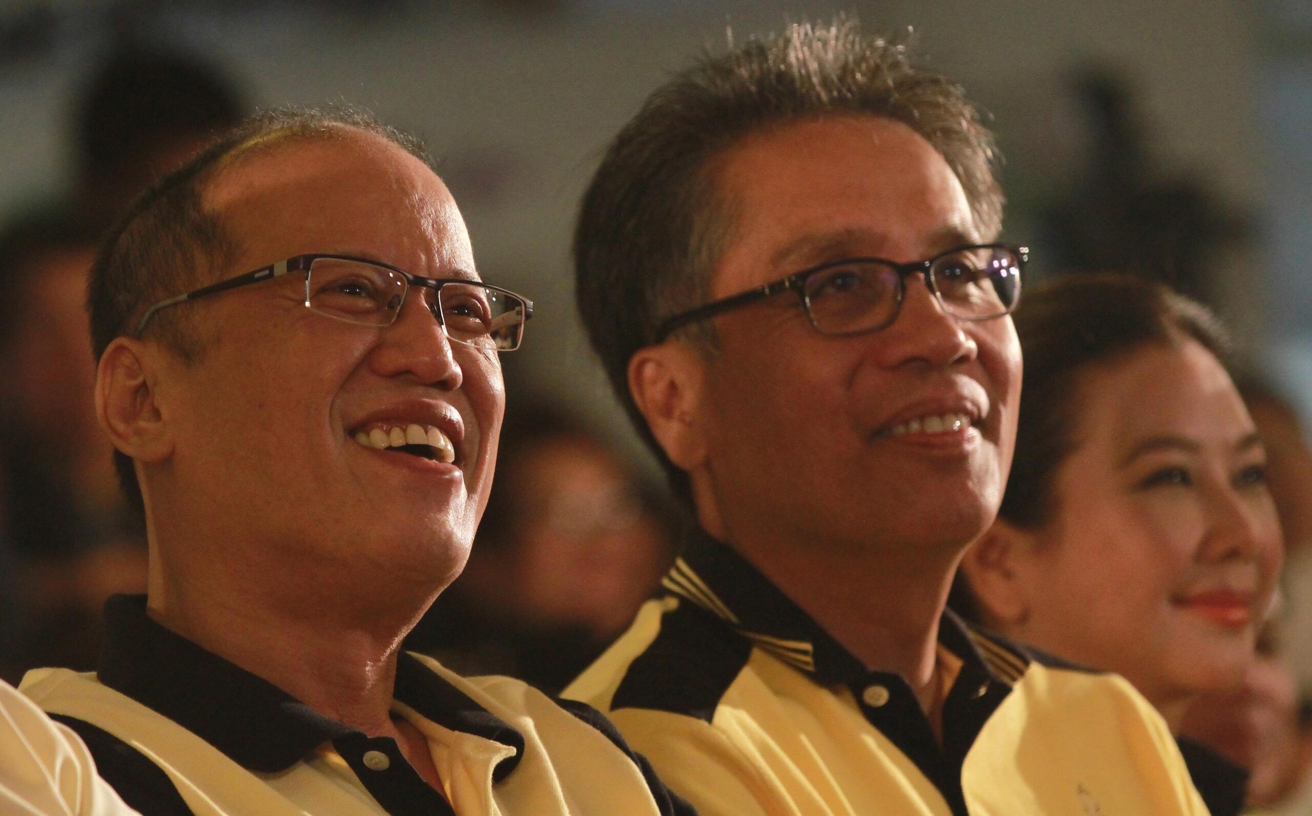 Aquino is best Philippine president, says Roxas