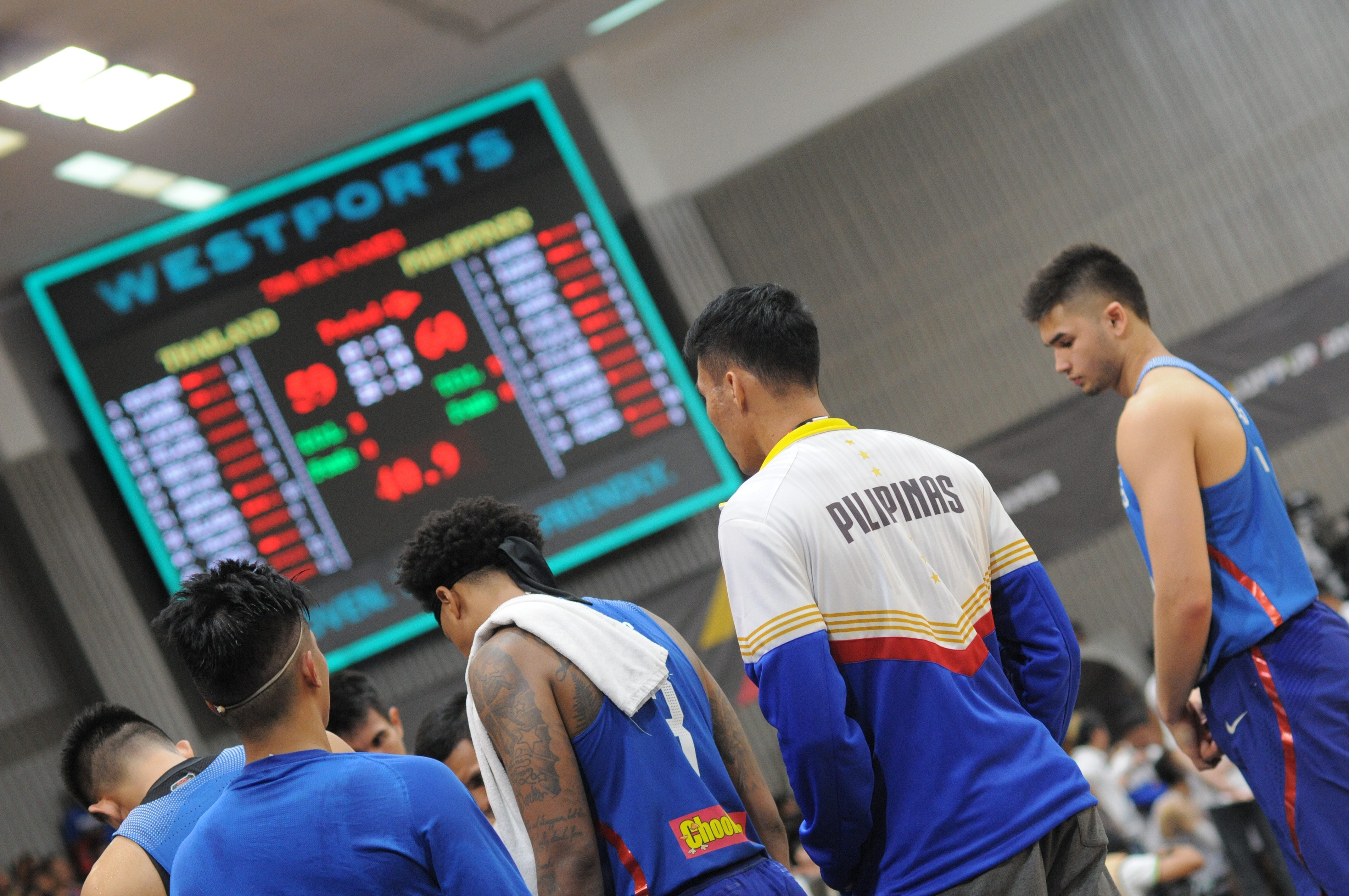 NO BELO YET. Mark Belo sits out the game against Thailand. Photo by Adrian Portugal/Rappler 