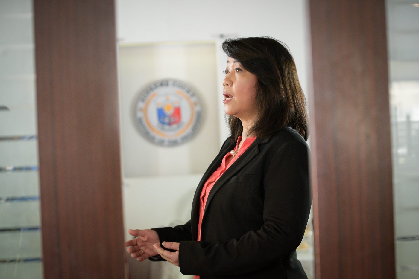Sereno defends I.T. consultant: She secured funding