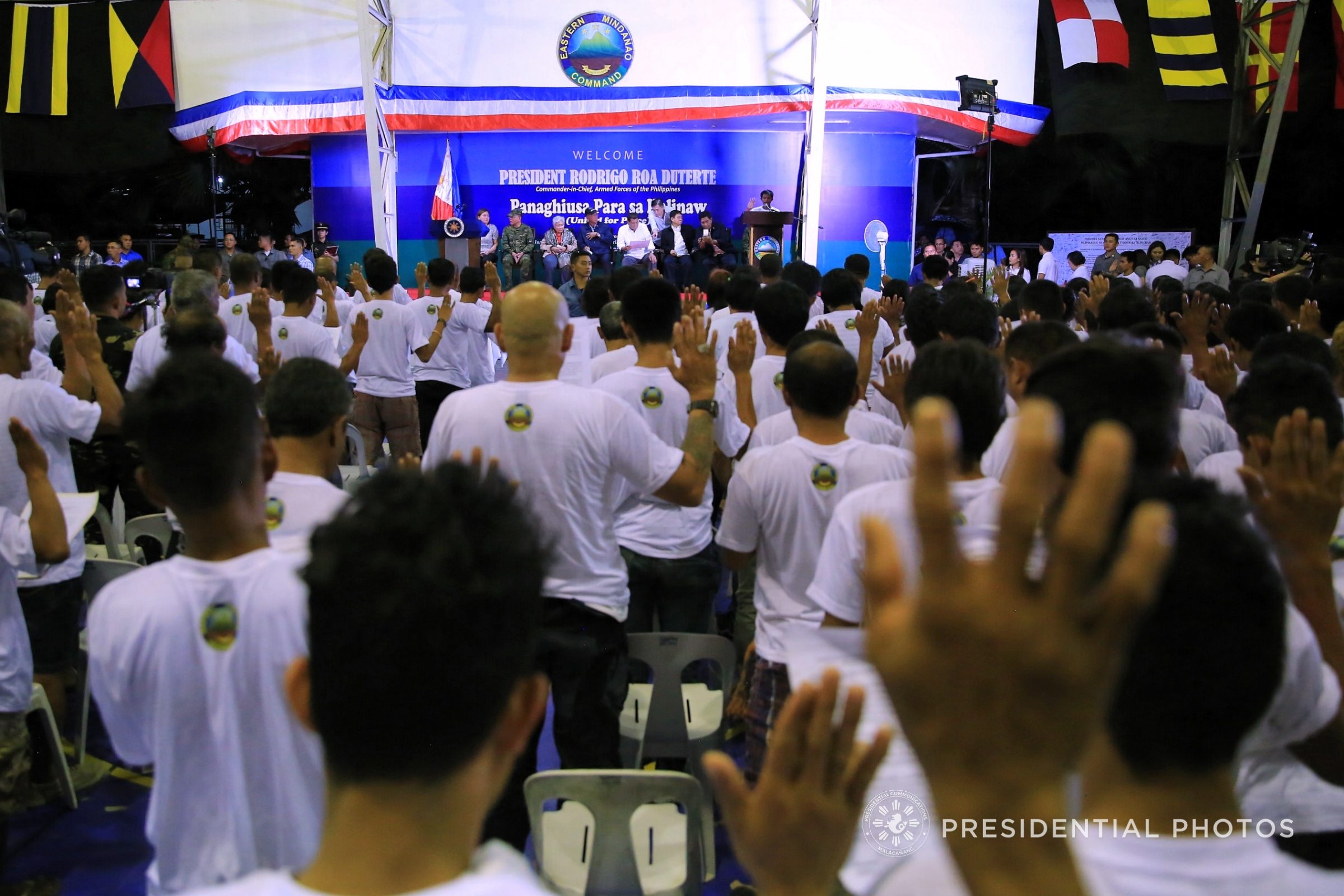 Duterte leads oath of allegiance for 668 ex-communist rebels