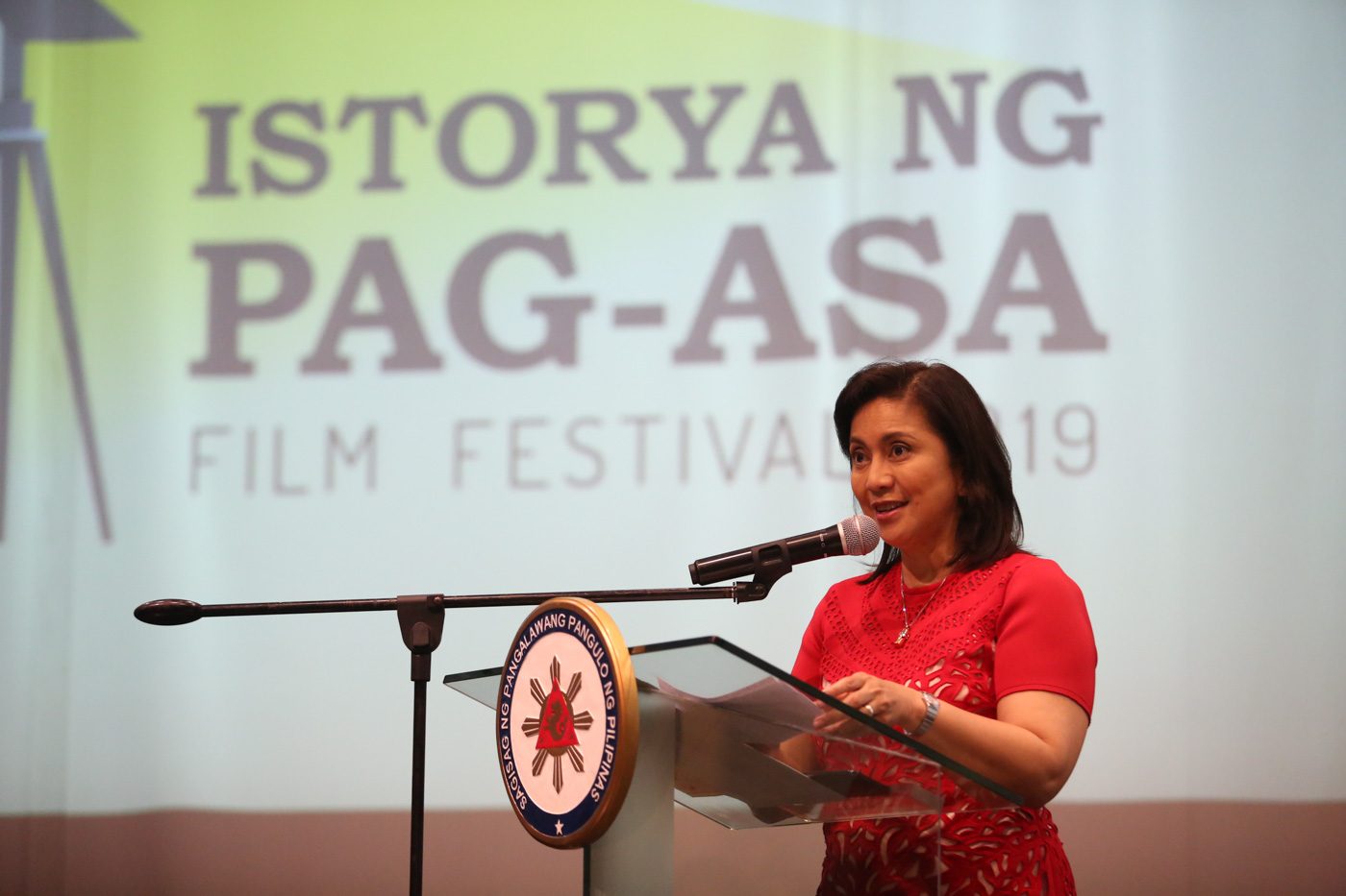 Robredo’s wish for 2019: Join hands against poverty, injustice and violence