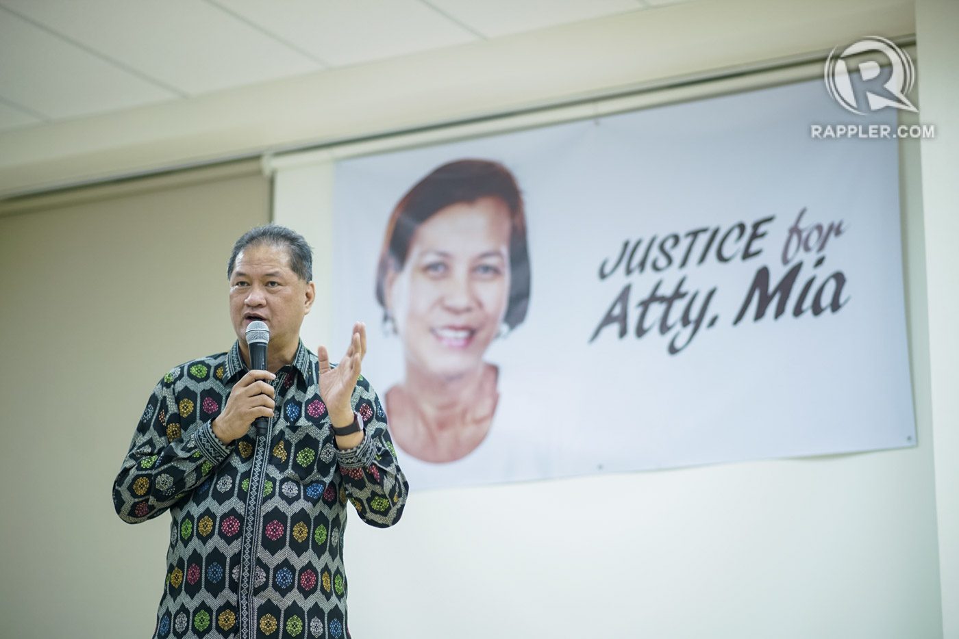 'ONE DEATH TOO MANY.' Environmental lawyer Tony La Viña says Mia Mascariñas-Green's death should be the last 'among lawyers and among Filipinos.' Photo by Martin San Diego/Rappler 