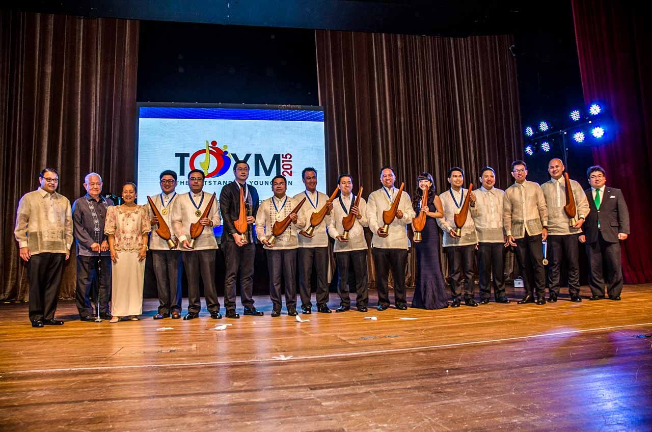 10 young global Filipinos honored at TOYM 2015 awards