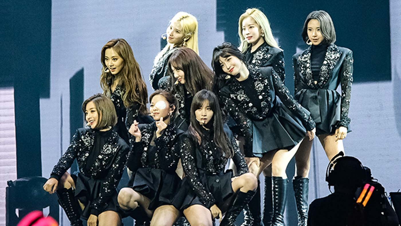 HIGHLIGHTS: Twice cheers up Filipino fans during Manila concert