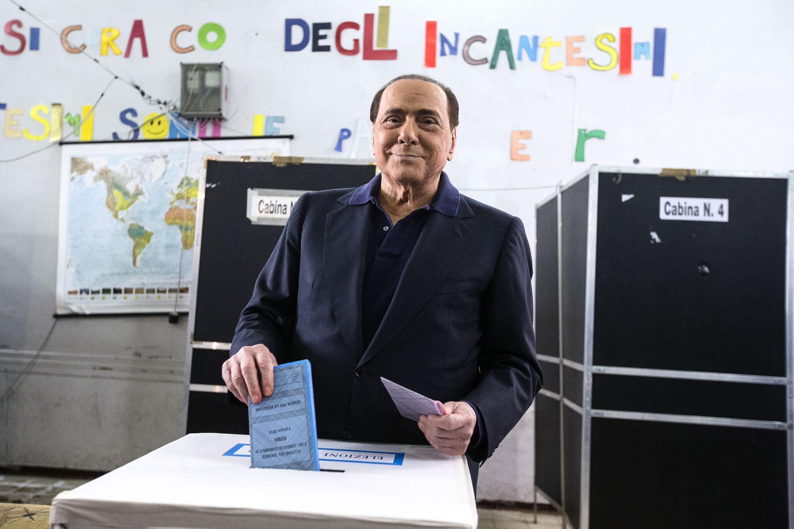 Rome the top prize as Italians vote in test for Renzi