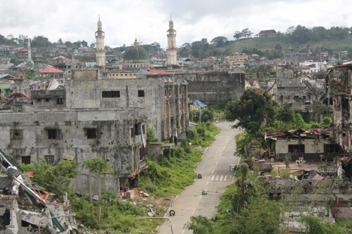 3 PH firms tapped for Marawi debris clearing