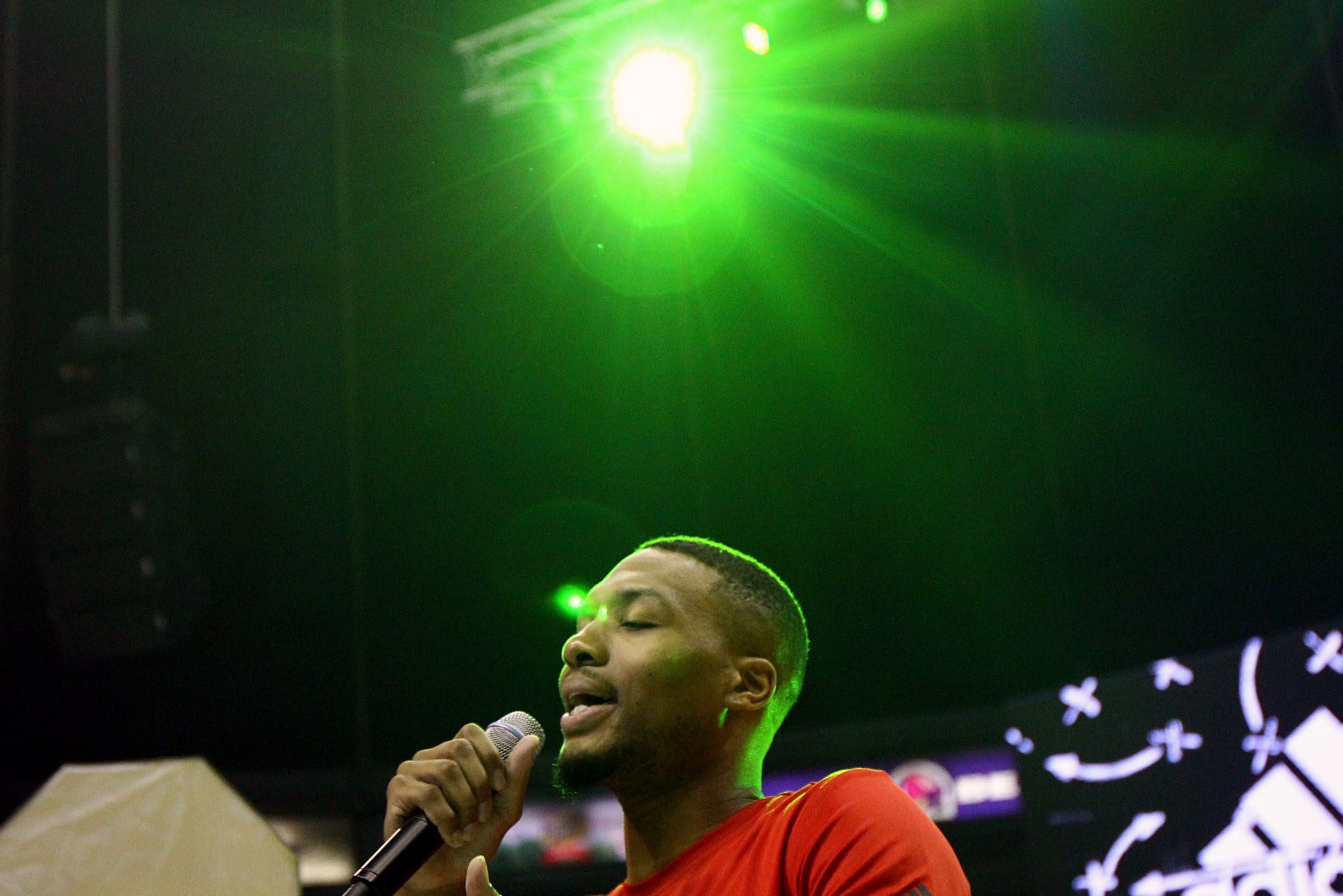 WATCH: Damian Lillard drops the beat and raps in the Philippines
