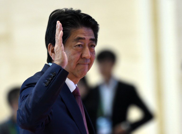 Weak Japanese growth puts pressure on Abe