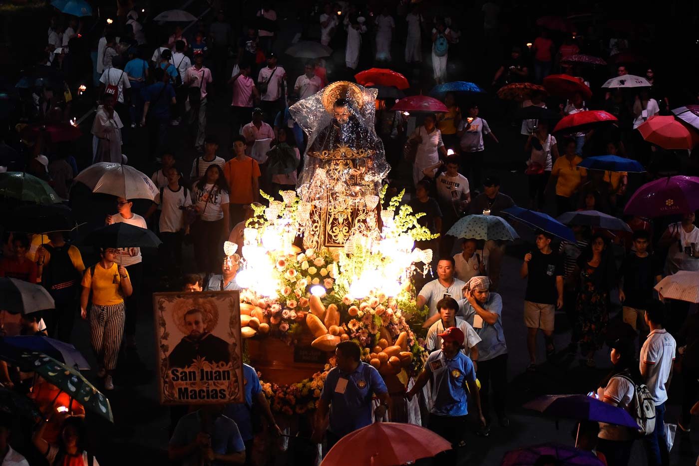 OTHER SAINTS. The images of other saints, aside from the image of Our Lady of the Holy Rosary, are brought in procession on the La Naval feast. Photo by Maria Tan/Rappler 