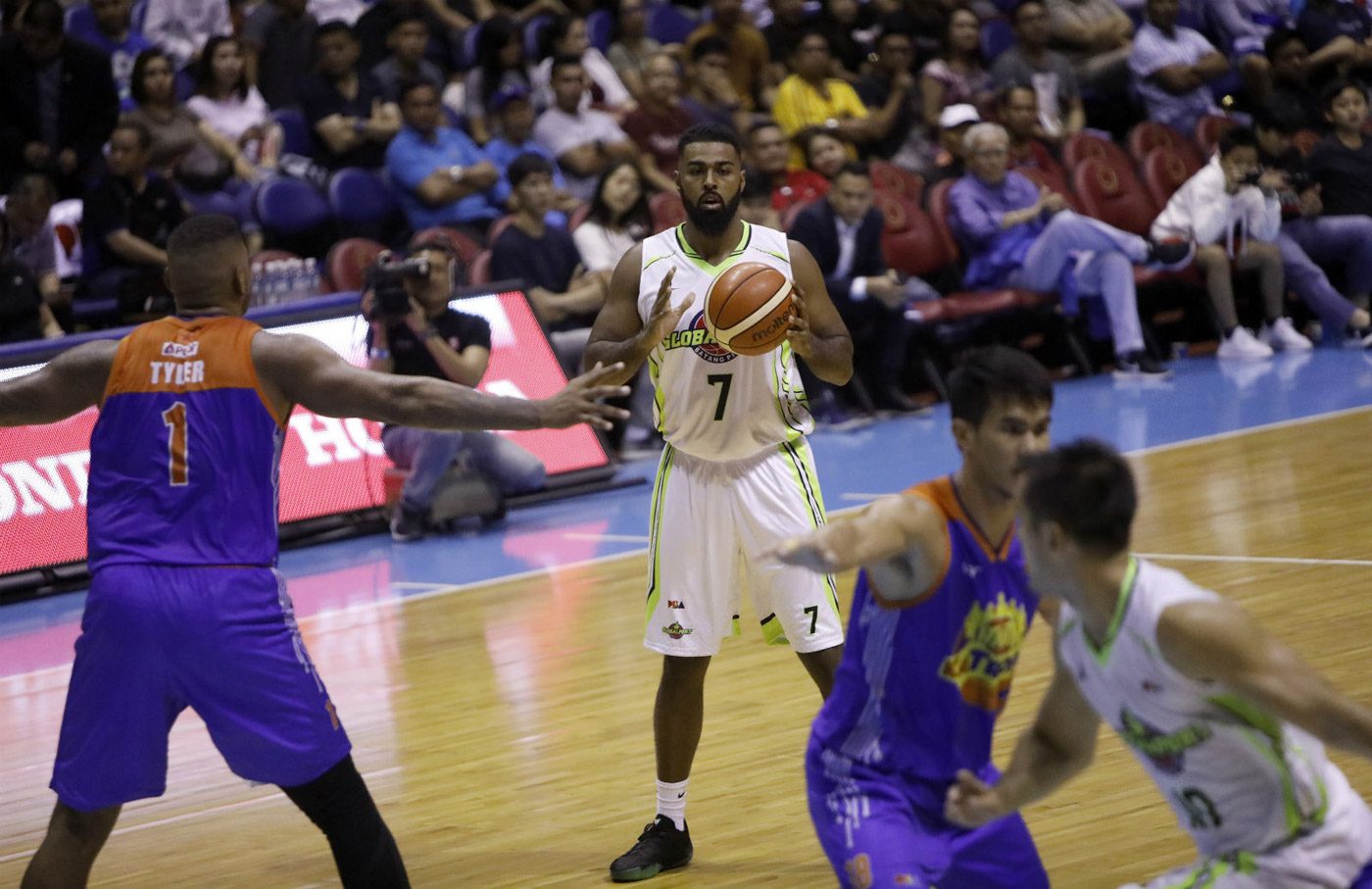 Mo Tautuaa’s first game vs ex-team TNT ends in ejection