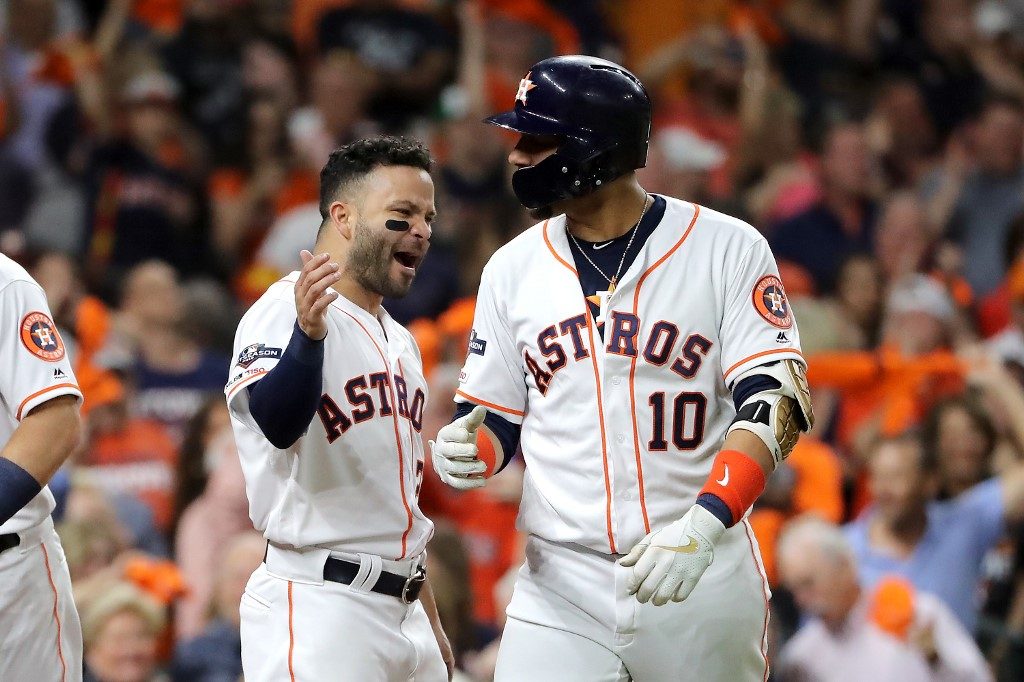 Altuve stars as Astros outgun Yankees to reach World Series