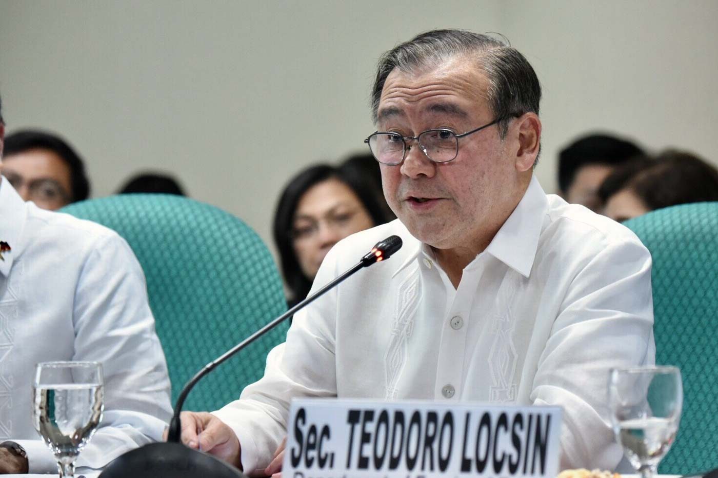 BUDGET HEARING. Foreign Secretary Teodoro Locsin Jr presents the Department of Foreign Affairs' proposed 2020 budget to the Senate on September 12, 2019. Photo by Angie de Silva/Rappler 