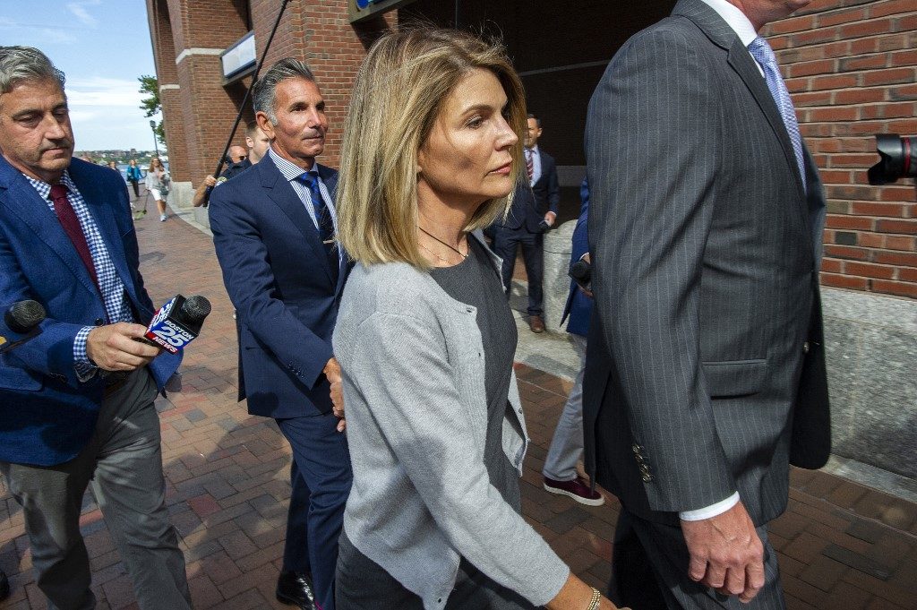Actress Lori Loughlin to plead guilty in college admissions scandal