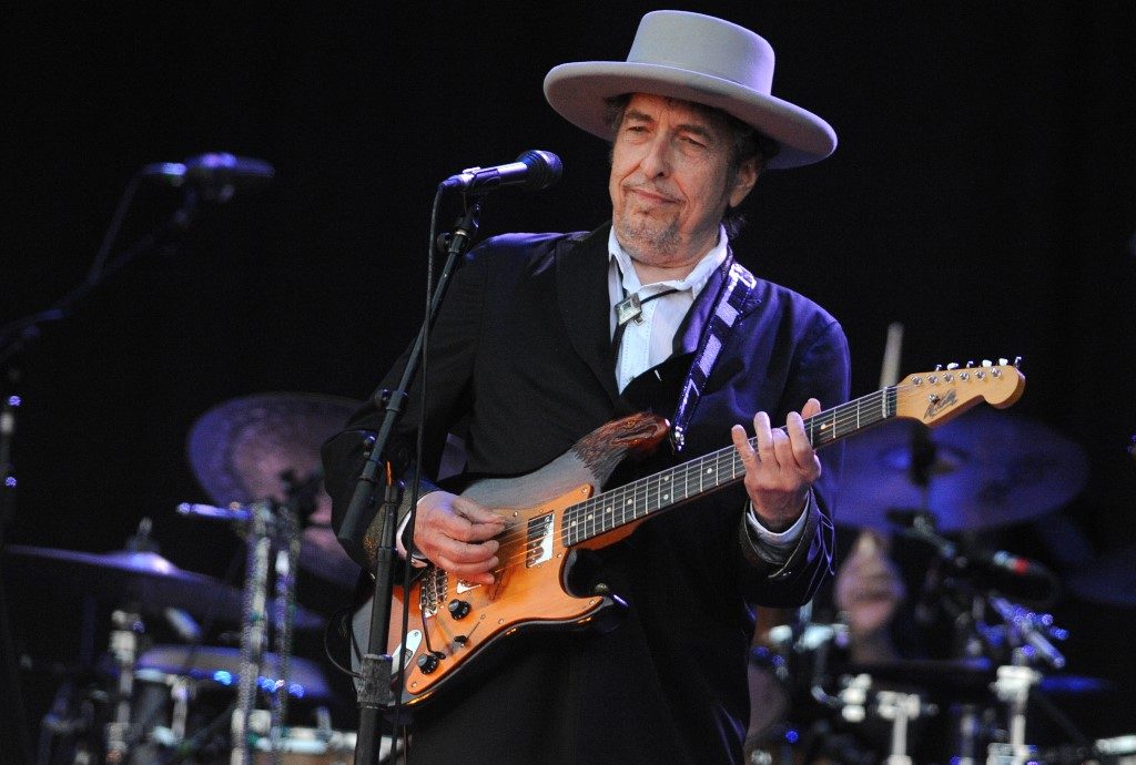 Bob Dylan drops first original music in nearly a decade