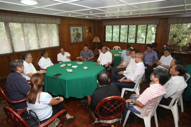 ALLIANCE TALKS. NPC and UNA leaders meet at the NPC headquarters in Quezon City about a possible alliance. OVP photo   