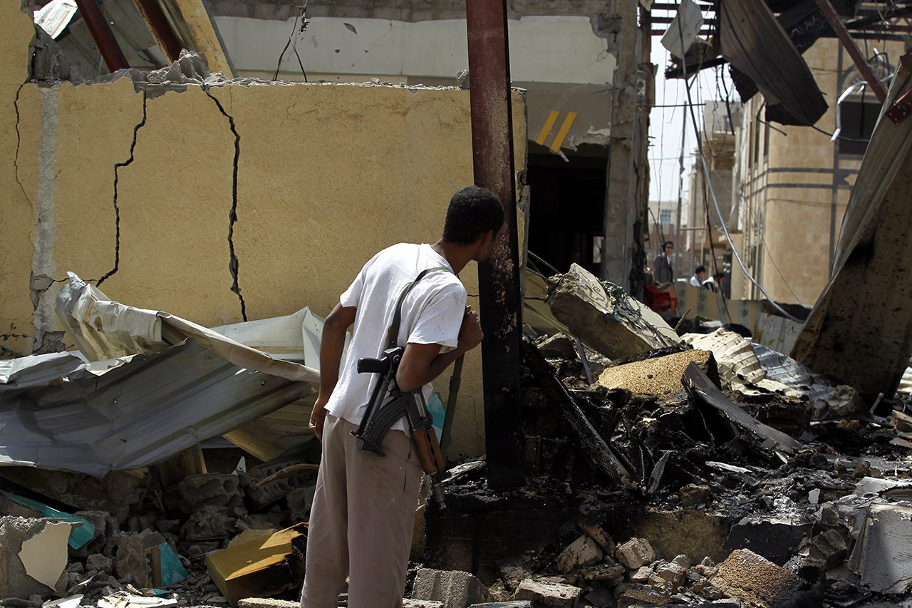 Yemen truce begins, relief agencies hope to deliver aid