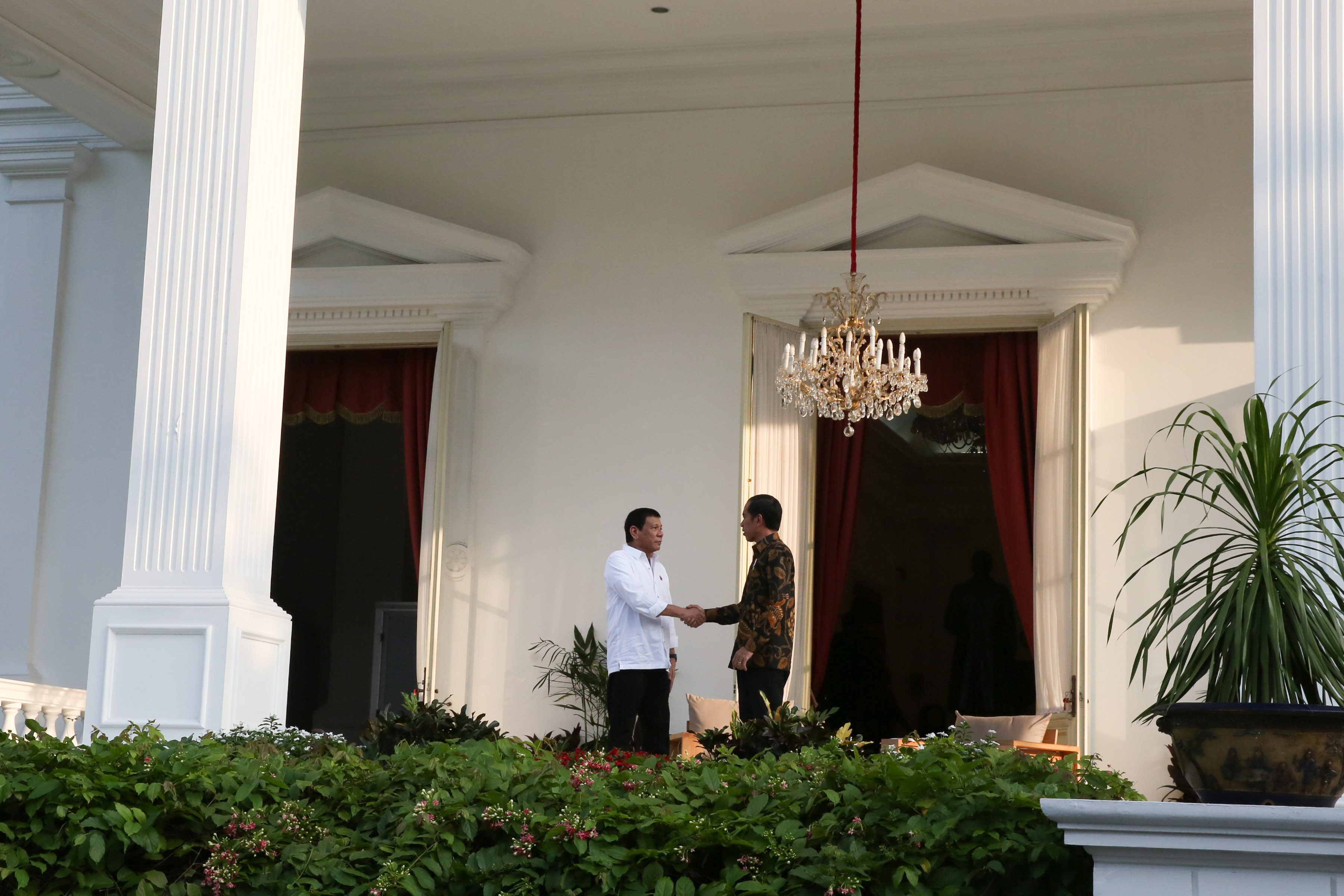 MEETING. President Rodrigo Duterte meets with Indonesian President Joko Widodo at Istana Merdeka in Jakarta on September 9 