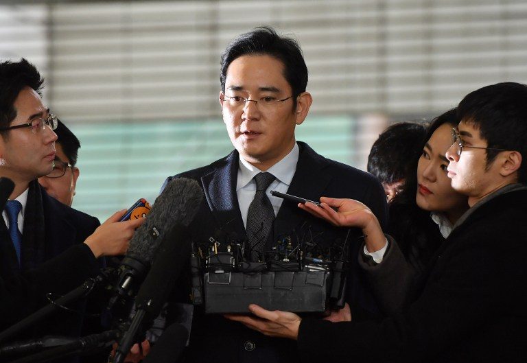 South Korean prosecutors again seek arrest of Samsung heir