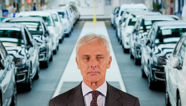 VW chief apologizes over emissions scandal on first US trip