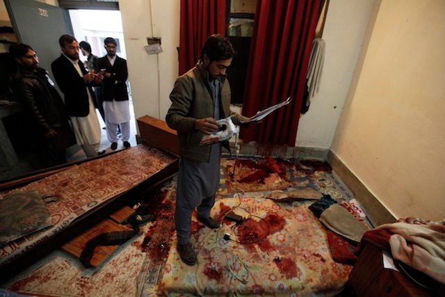 Pakistan mourns university massacre victims