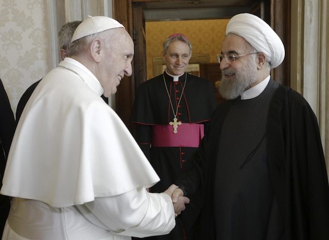 Pope urges Iran to act for peace in Middle East