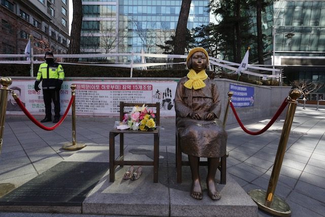 Historic South Korea-Japan deal stumbles over statue