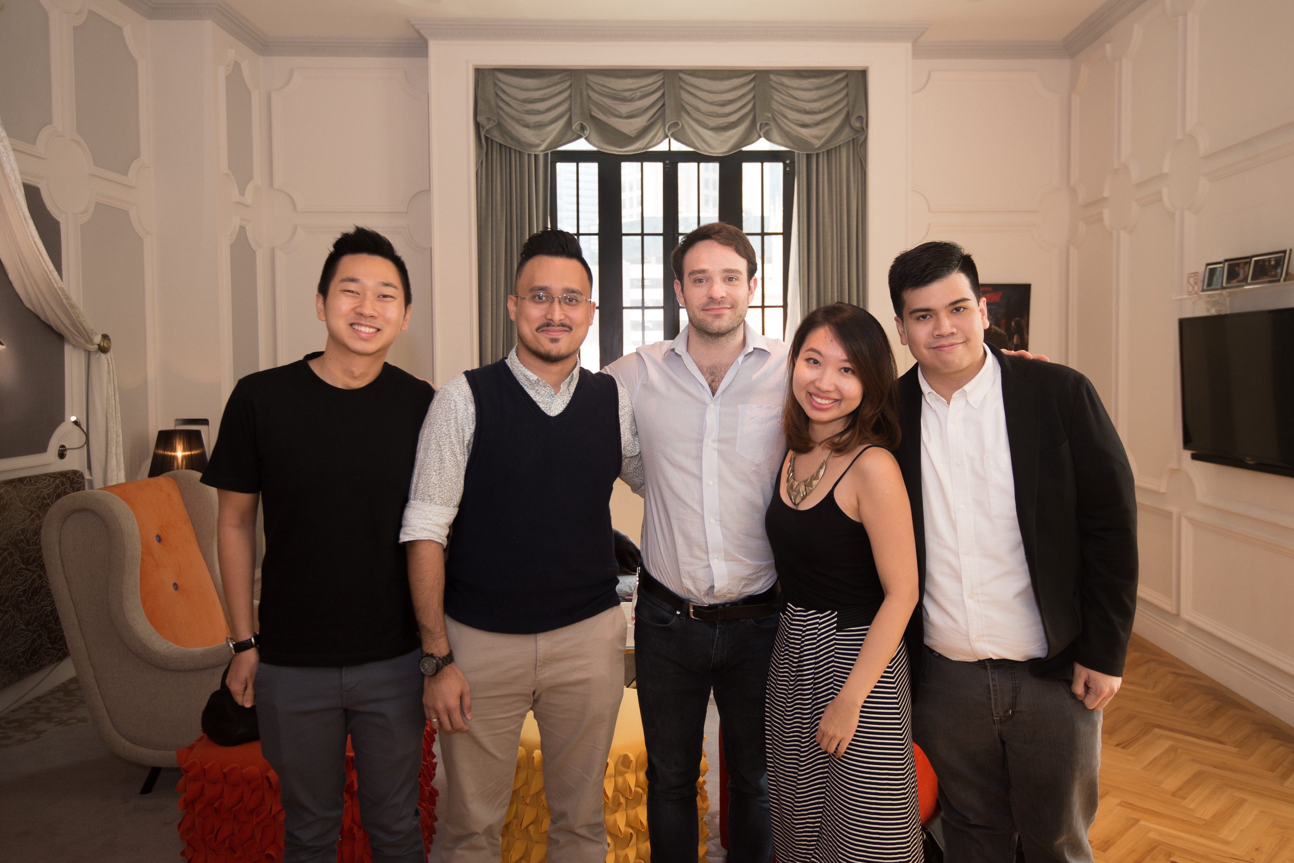 Charlie Cox with the author (rightmost) and other members of the Asian press at a roundtable interview in Singapore. Photo courtesy of Netflix  