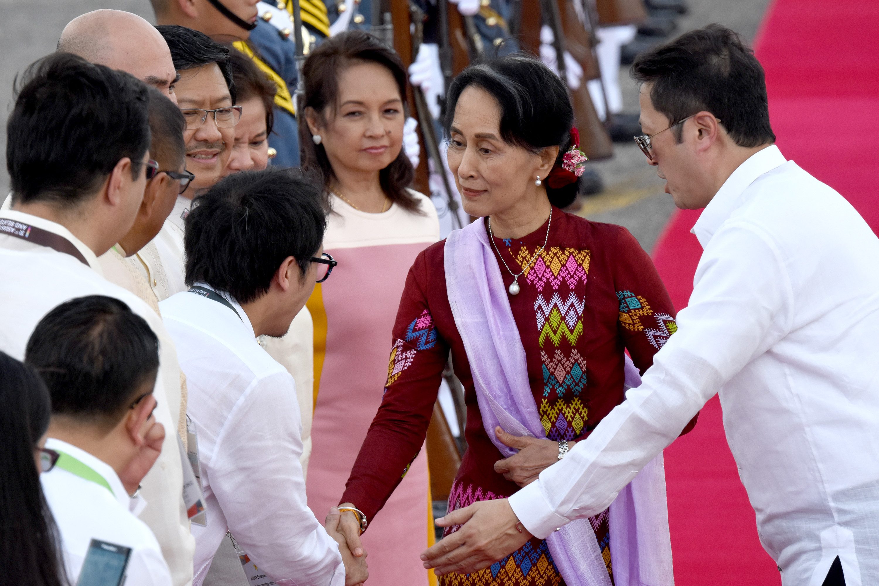 WORLD LEADER. Myanmar State Counselor Aung San Suu Kyi is the second world leader to land in the Philippines on November 11, 2017, for the ASEAN Summit. Photo by Angie de Silva/Rappler 